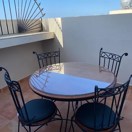 Newly Refurbished Mellieha Central Apartment Exterior photo