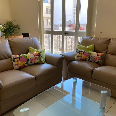 Newly Refurbished Mellieha Central Apartment Exterior photo