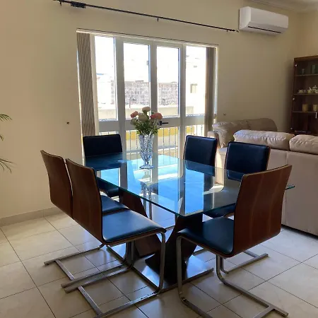 Newly Refurbished Mellieha Central Apartment Exterior photo